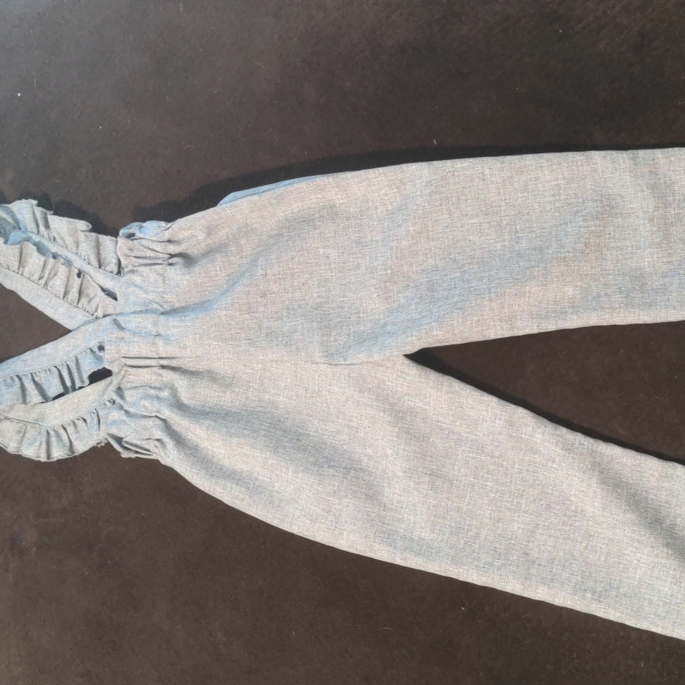 Shein Girls Grey Adjustable Strap Ruffled Bow Jumpsuit. Size 4-5